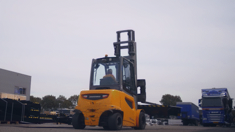 Stacking dock levellers